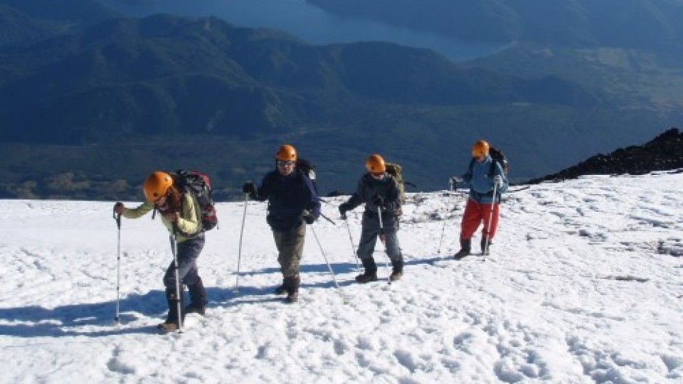 Caminando en el Volcan Lanin